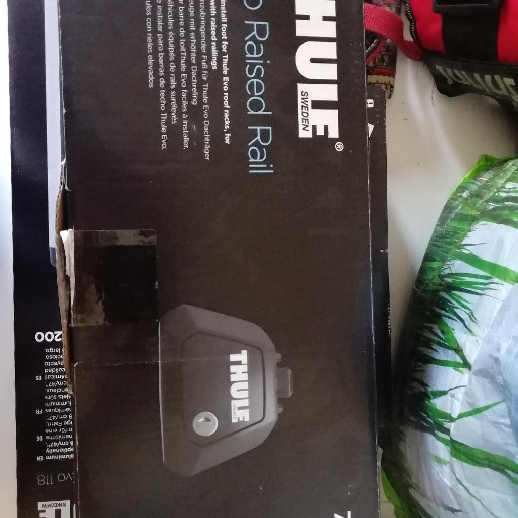 Thule 7104 foot online pack used