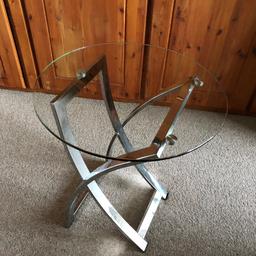 Glass and metal side table. 
Pick up only.
Cash only.