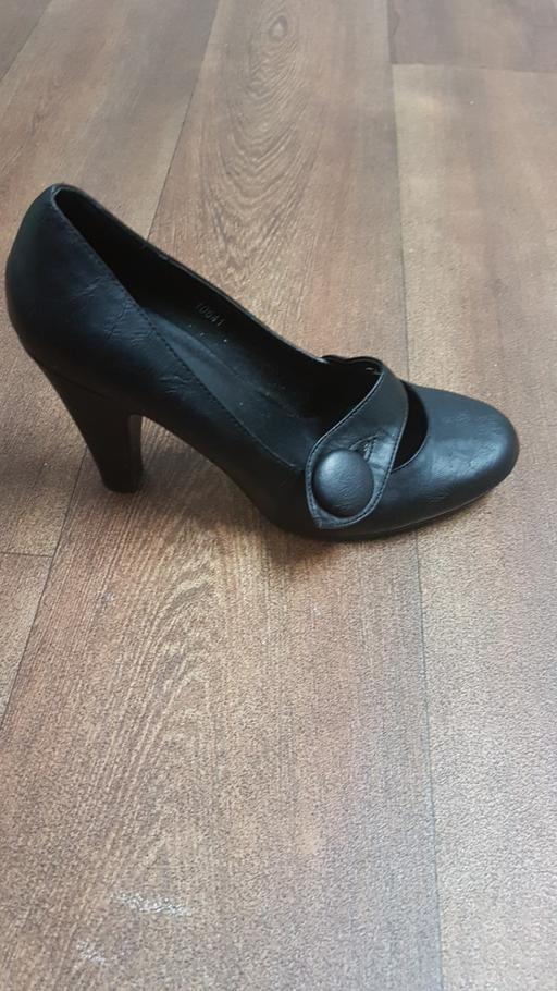  — ladies shoes
