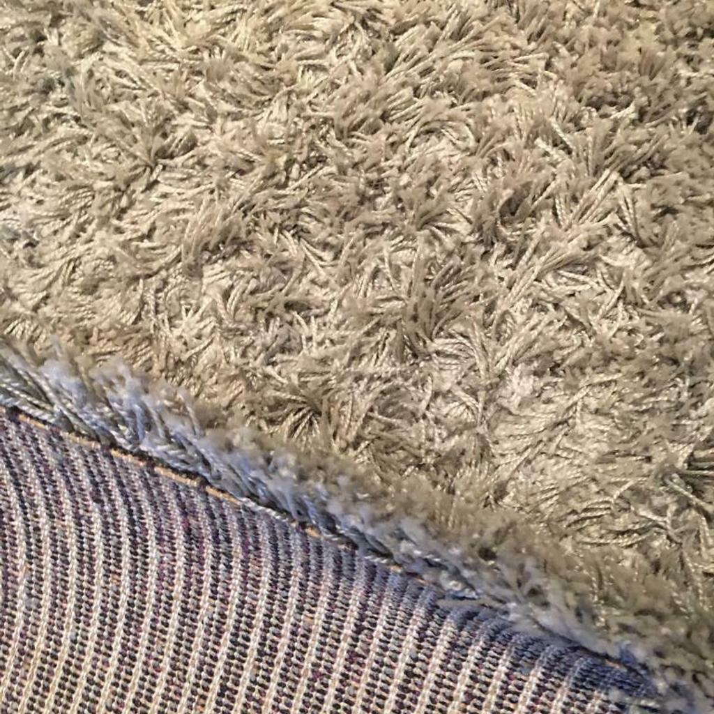 IKEA PERSBY LARGE DEEP PILE GREY SHAGGY RUG in N16 Hackney for £20.00