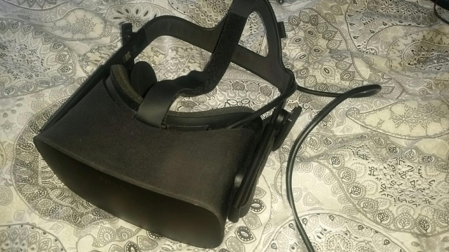 oculus rift cv1 in BD6 Bradford for £160.00 for sale | Shpock