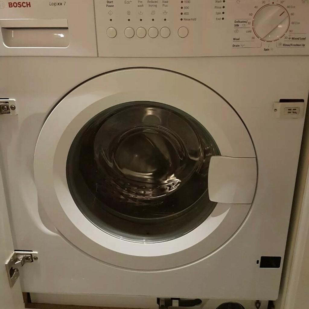 Bosch Logixx7 integrated washing machine in RG4 Reading für £ 120,00