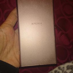 Excellent condition rose pink sony xperia xz1 comes with box