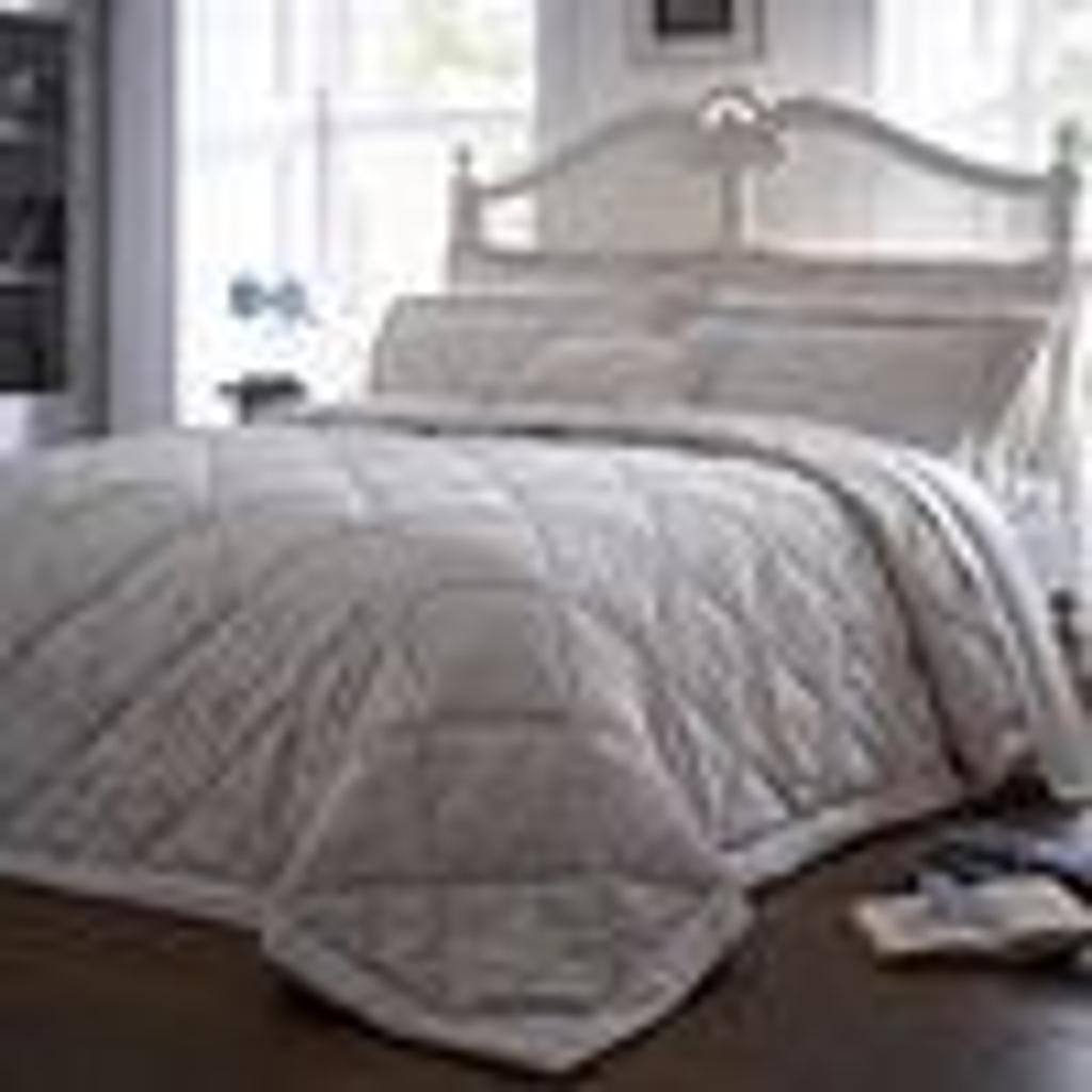 Dorma Aveline quilted bedspread in N22 London for £65.00 for sale Shpock