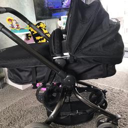 Mothercare spin pushchair limited edition.
Can be used as carrycot and comes with inside liner and footmuff. Can Also use as a pushchair forward and outward facing which also comes with footmuff and raincover. Also have adapters to attach a maxi cosi car seat which I am also selling so can buy as a bundle if you wish.
Lovely travel system good used condition.