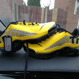 Size 5 yellow tns never been worn
