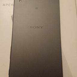 Verkauft wird dieses Sony xperia Z5 graphiti black mit Tasche in einem sehr guten Zustand(knapp zwei Jahre alt) . OVP und alles was dazu gehört dabei. Simlock frei. Funktioniert einwandfrei. 32Gb Speicher, erweiterbar mit SD Karte. 23Megapixel Hauptkamera und 5Megapixel Front-Kamera.