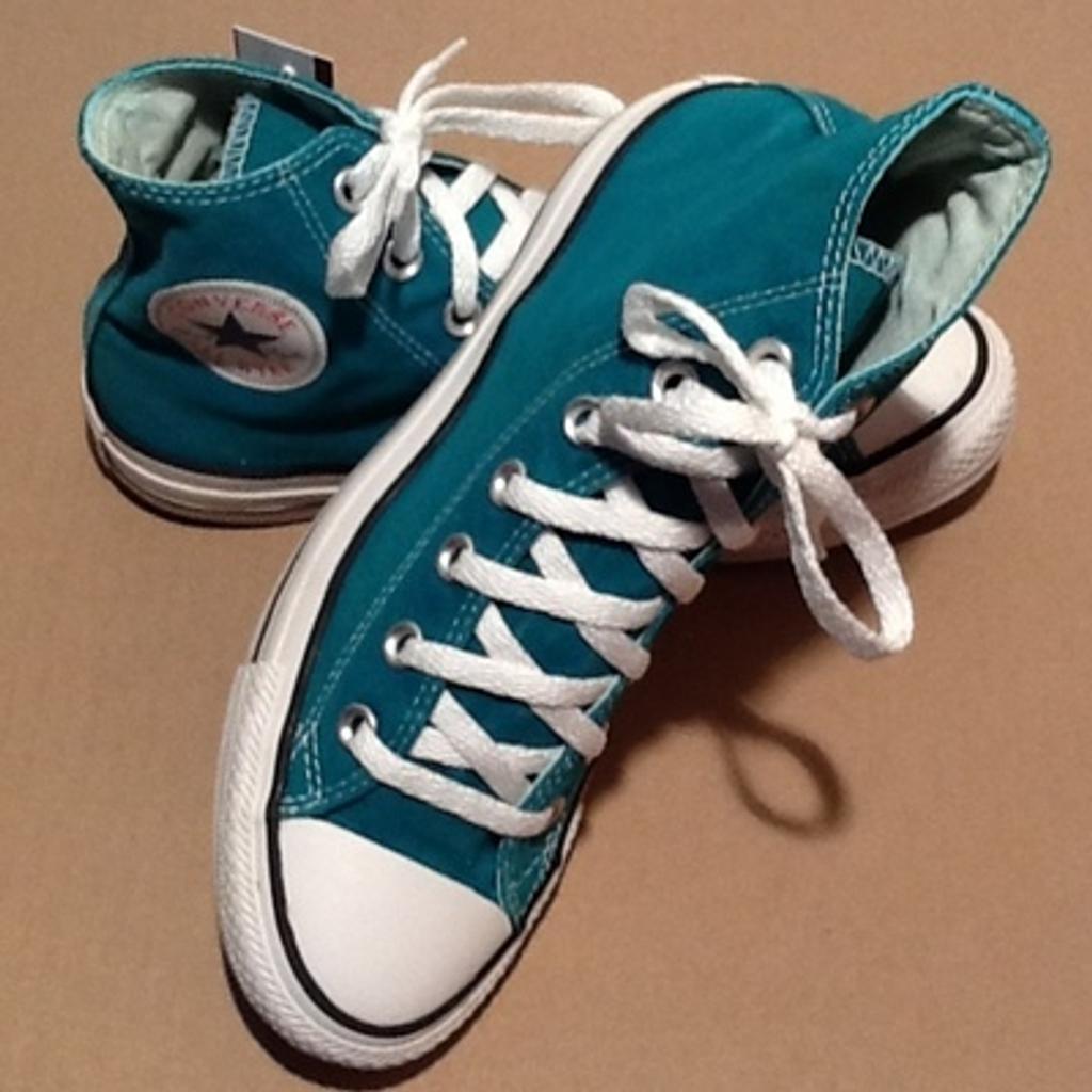 Converse verde outlet bottiglia