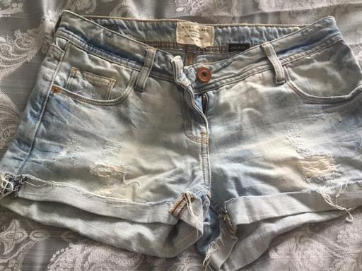 Buy & Sell Woodsetton Dudley - Photos for River island shorts