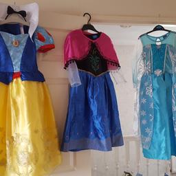 2 disney princess dresses only worn a hand full of times.

Frozen Elsa- age 6-7
Frozen Anna- age 5-6 and comes with the cape

All in very good condition and from a smoke free home.

Any questions, let me know.