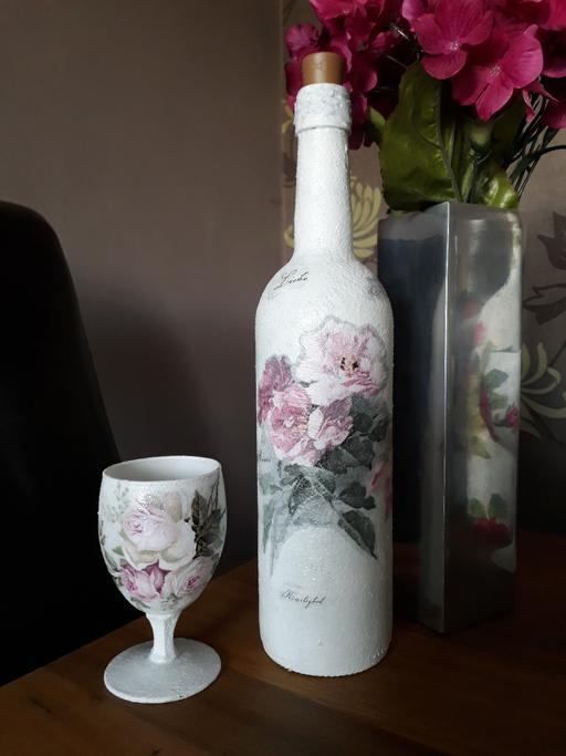 Buy & Sell Worcestershire Bromsgrove - Photos for Hand decorated glass bottle lamp.