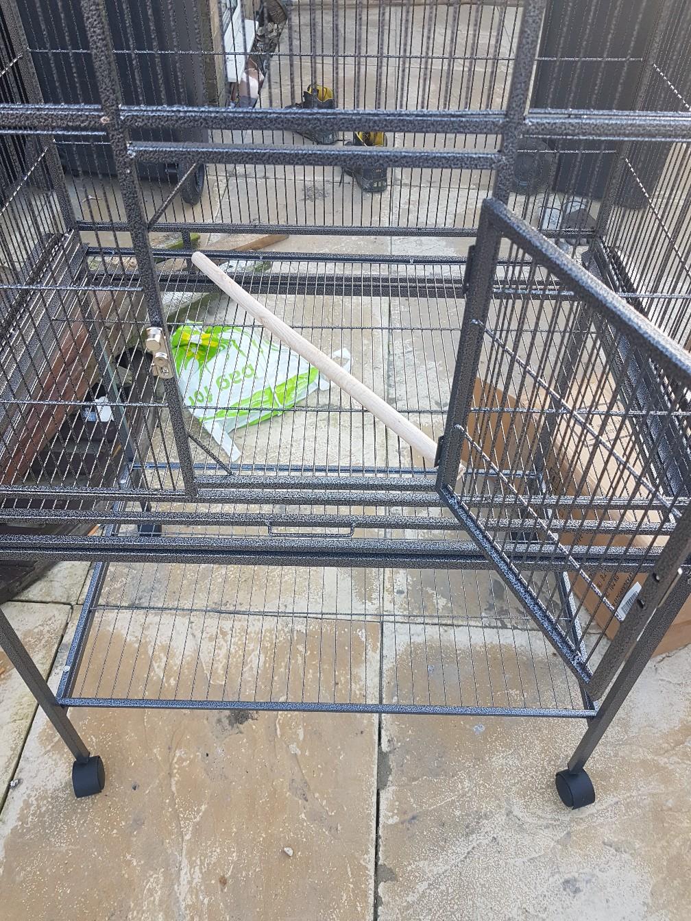 Photo inspiration: Gallery Detail: Large New Bird Cage On Wheels In Nn10 Northamptonshire Für