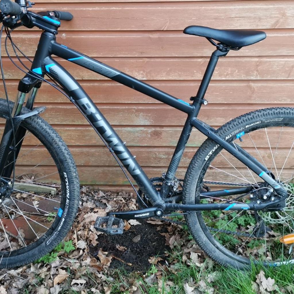 BTwin Rockrider 520 mountain bike in Surrey Heath for 150.00 for