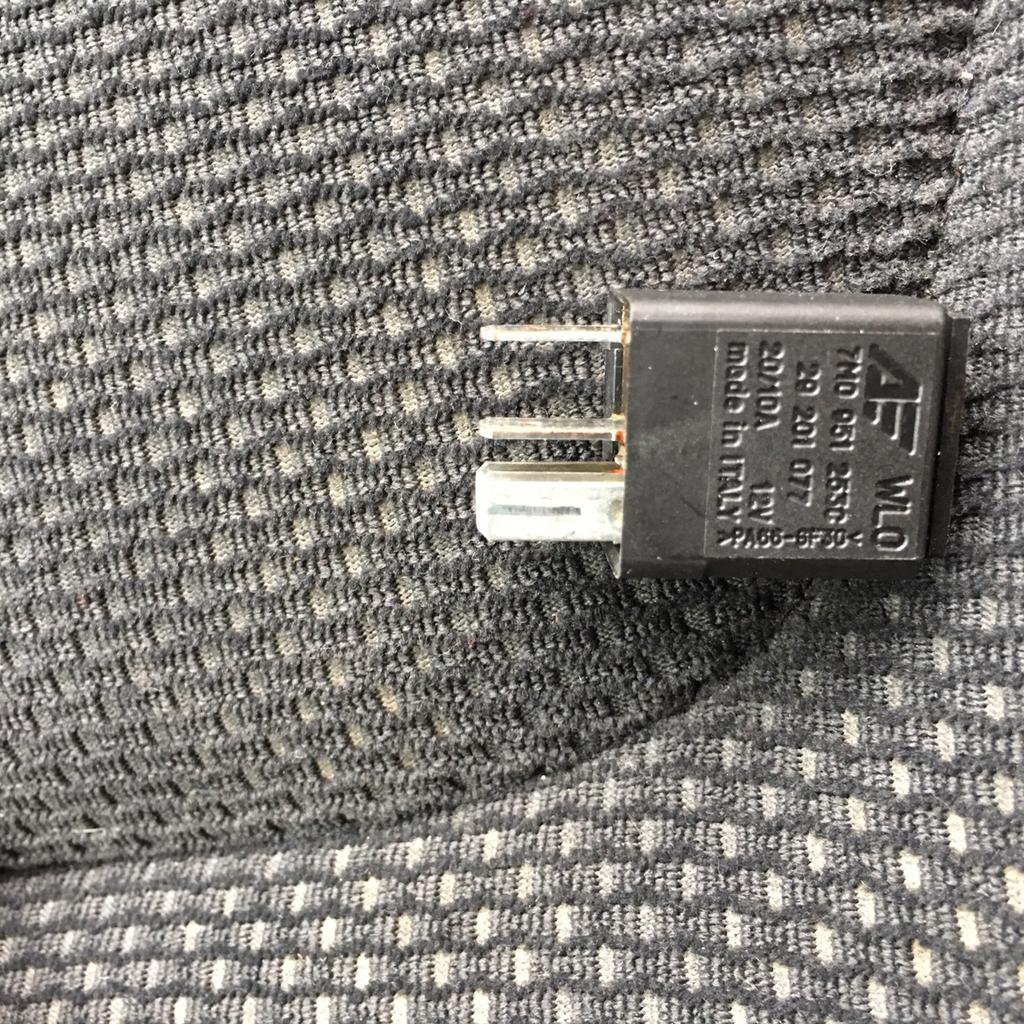 Genuine vw Passat b6 fuel pump relay in BB1 Blackburn for £15.00 for