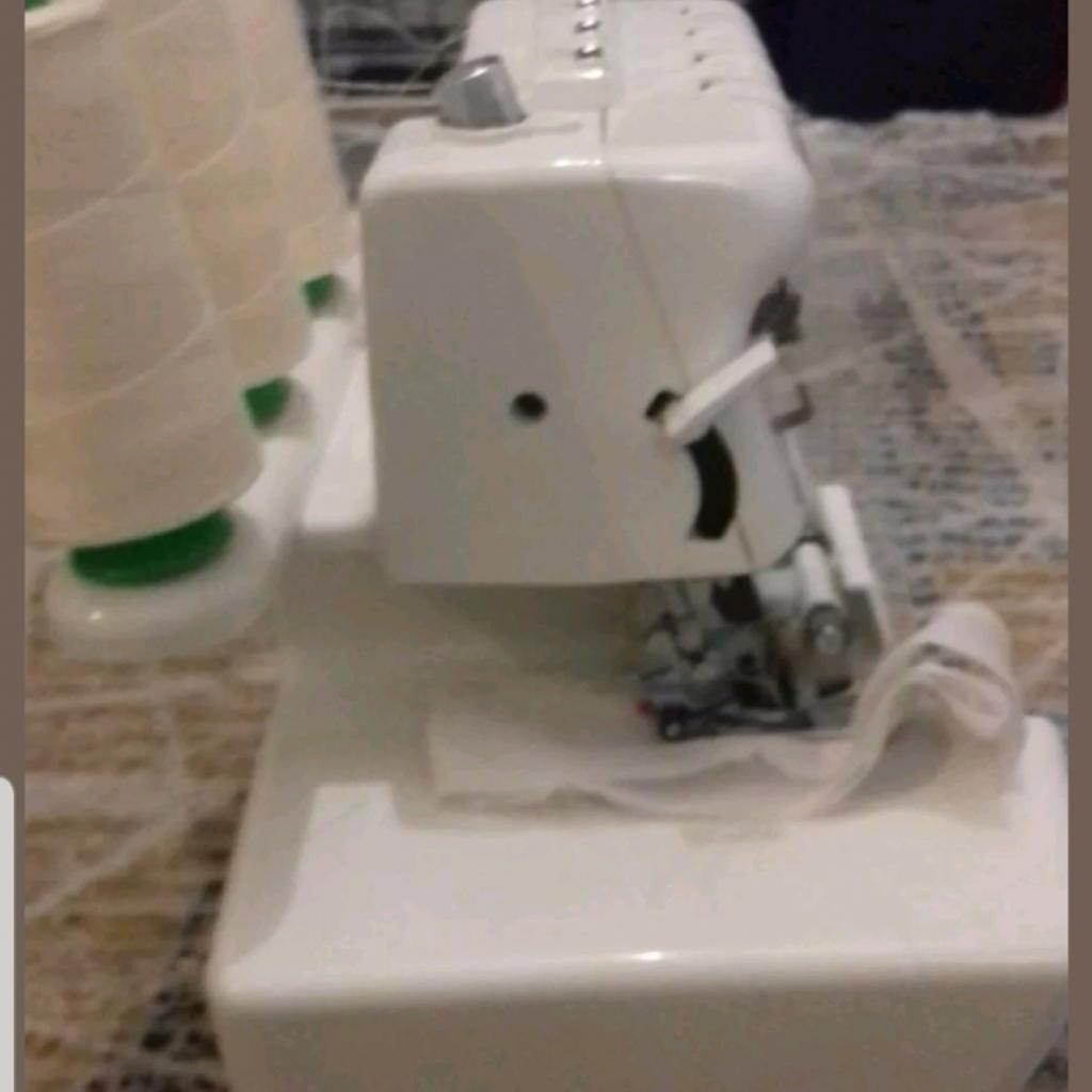 huskylock 901 Sewing Machine in SE1 London for £80.00 for sale Shpock