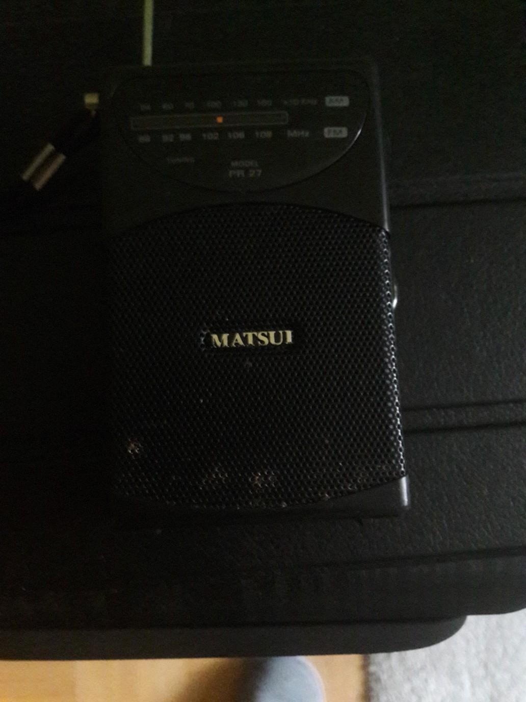 MATSUI AM/FM PORTABLE RADIO in EN5 Barnet für £ 5,00 zum Verkauf ...