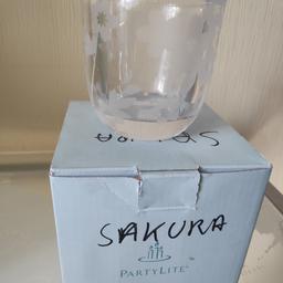 Votivkerzenhalter Sakura
Höhe 8cm
3stück vorhanden
Neupreis pro Glas 20€