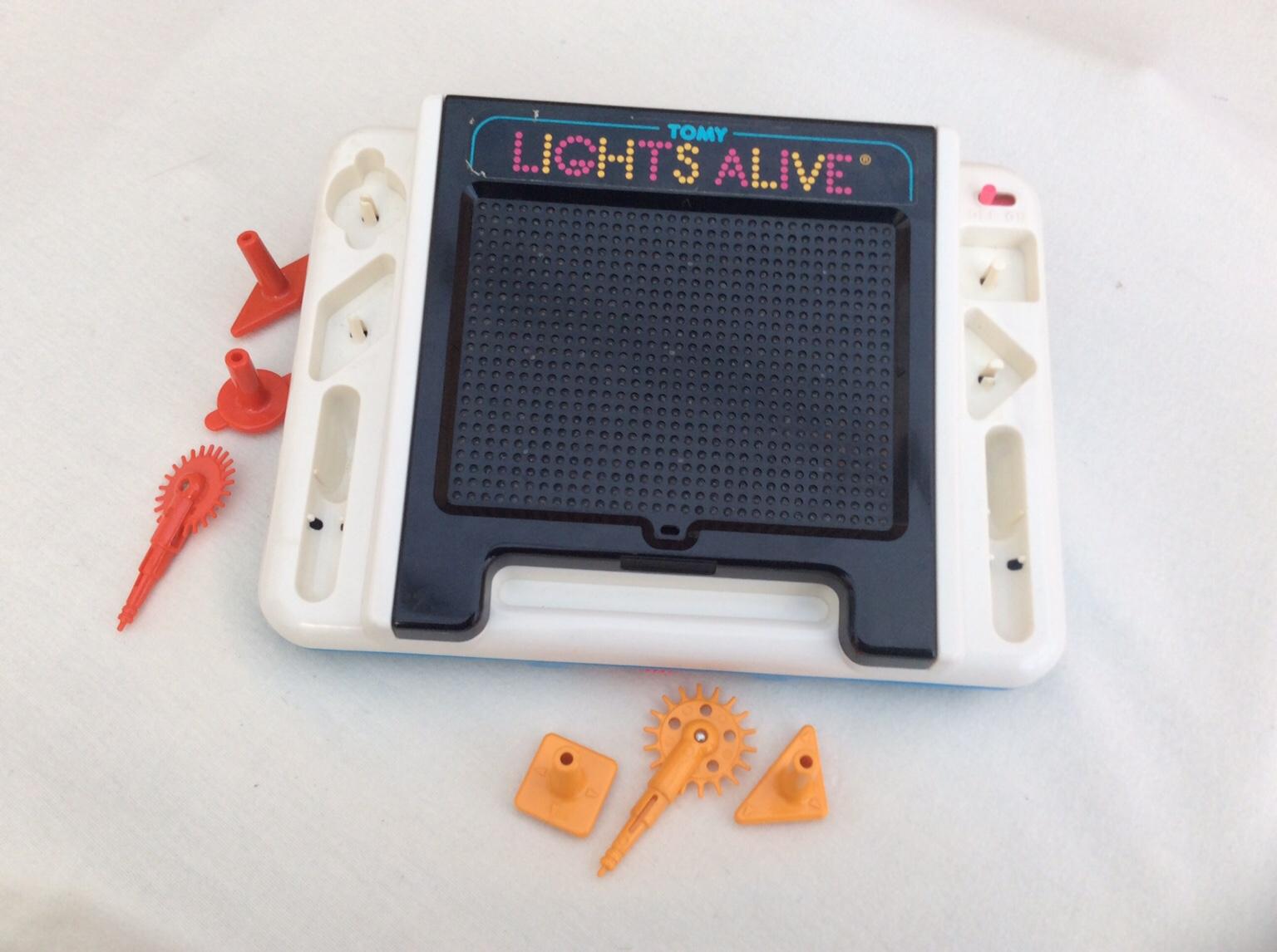 Retro Lights Alive game in WV14 Sandwell für 6,00 £ zum Verkauf Shpock DE