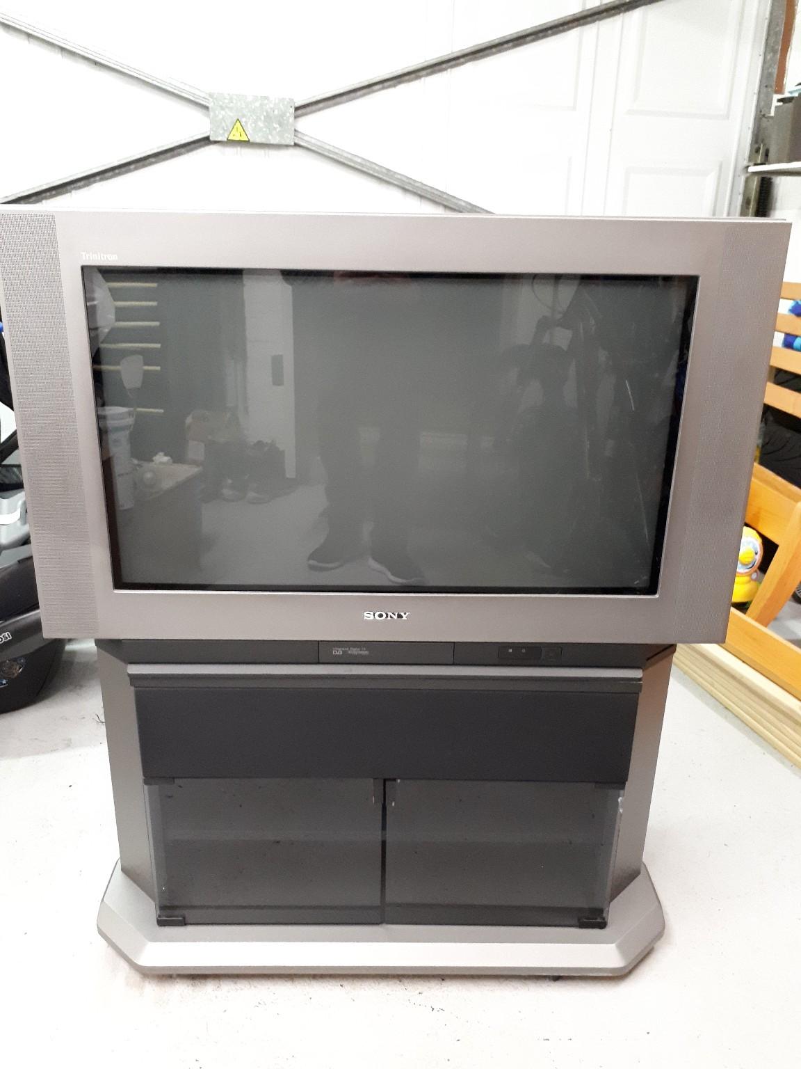 Sony Trinitron Wega 32 Inch Tv In South Staffordshire For 30 00 For