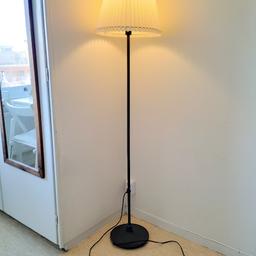 floor lamp
to be picked up latest on 31st before 10am 5