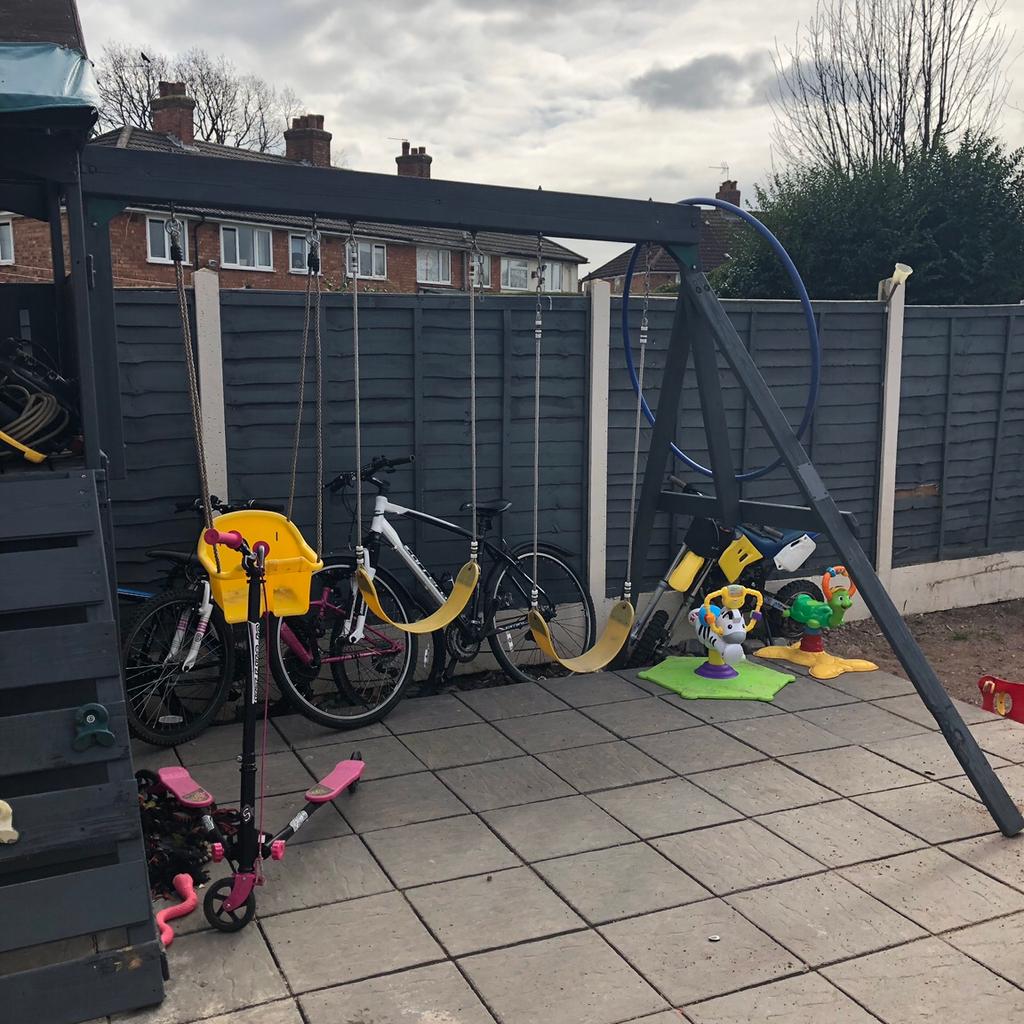 Tower slide and swings in B14 Birmingham für £ 150,00 zum Verkauf