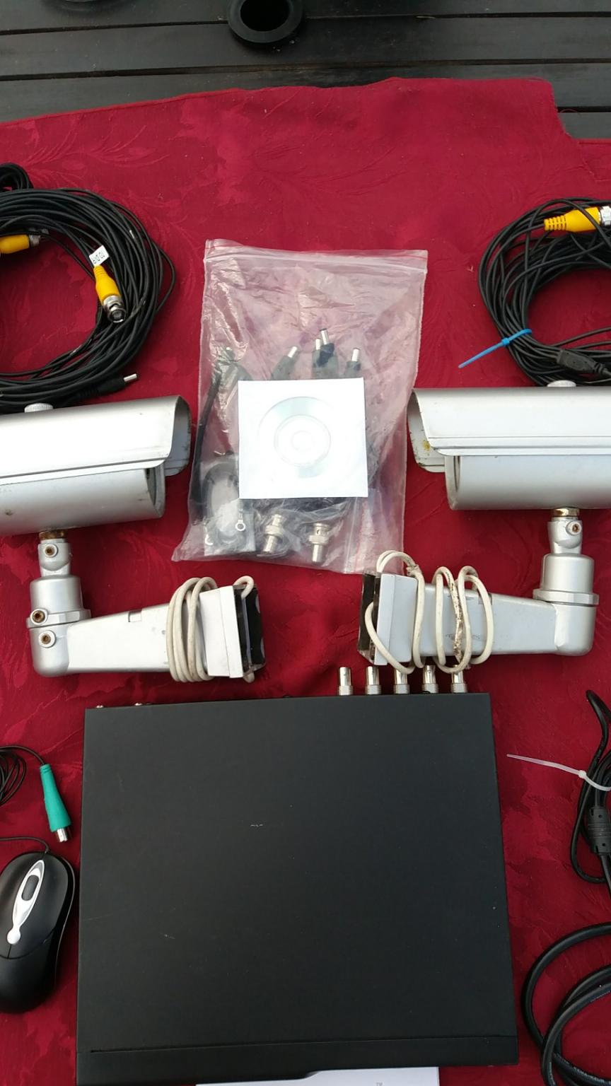 RESPONSE 2 CAMERA WIRED COLOUR CCTV KIT in B98 Redditch für 40,00 £ zum ...