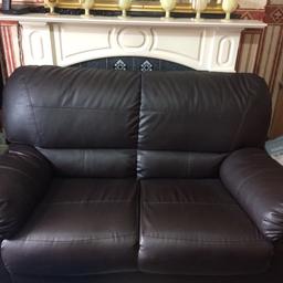 Black leather sofa. Perfect conditions
Super comfortable. Needs to go as soon as possible due home clearance. 
Please come see it yourself and collect them yourself