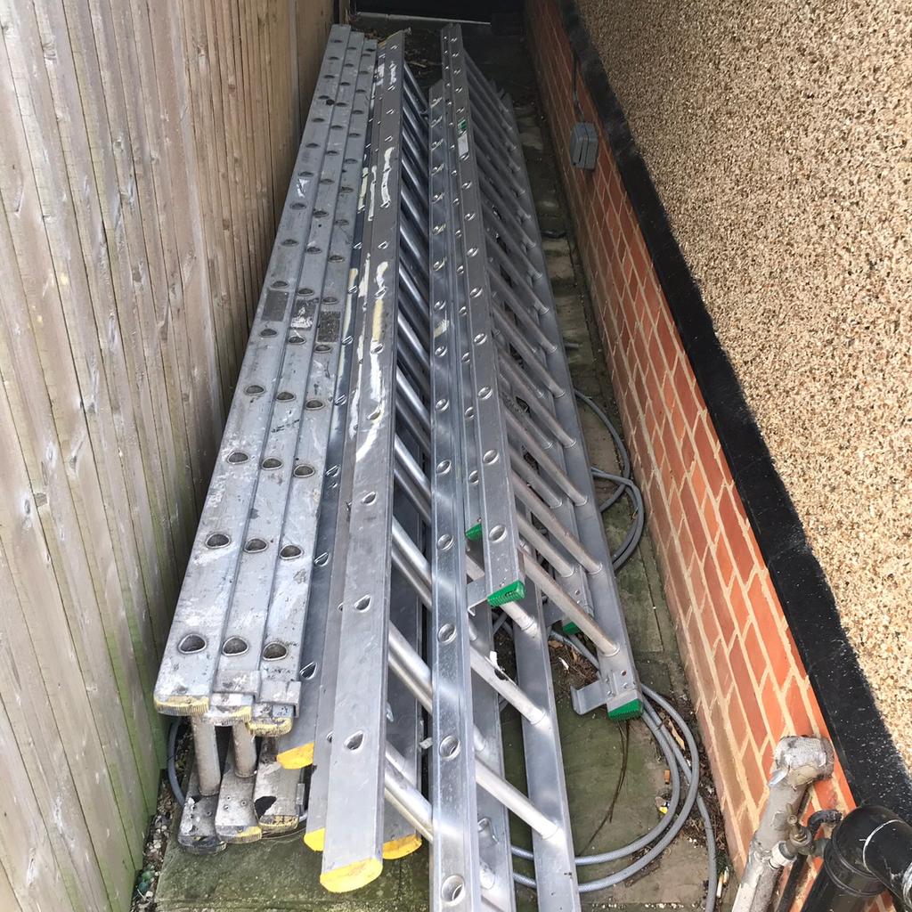 ROOFING LADDERS FOR SALE in Epping Forest für £ 100,00 zum Verkauf