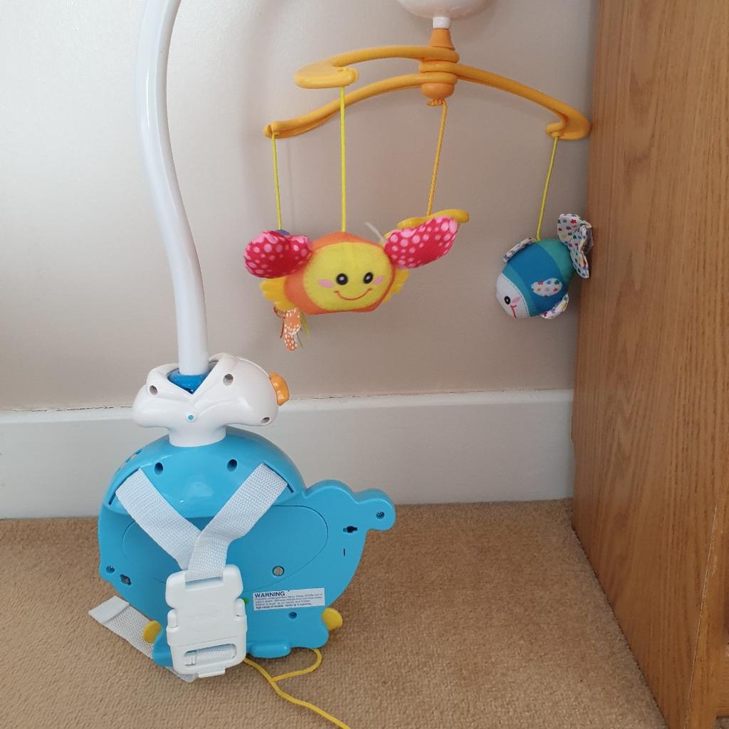 vtech light projector and musical mobile in Salford for £9.00 for sale