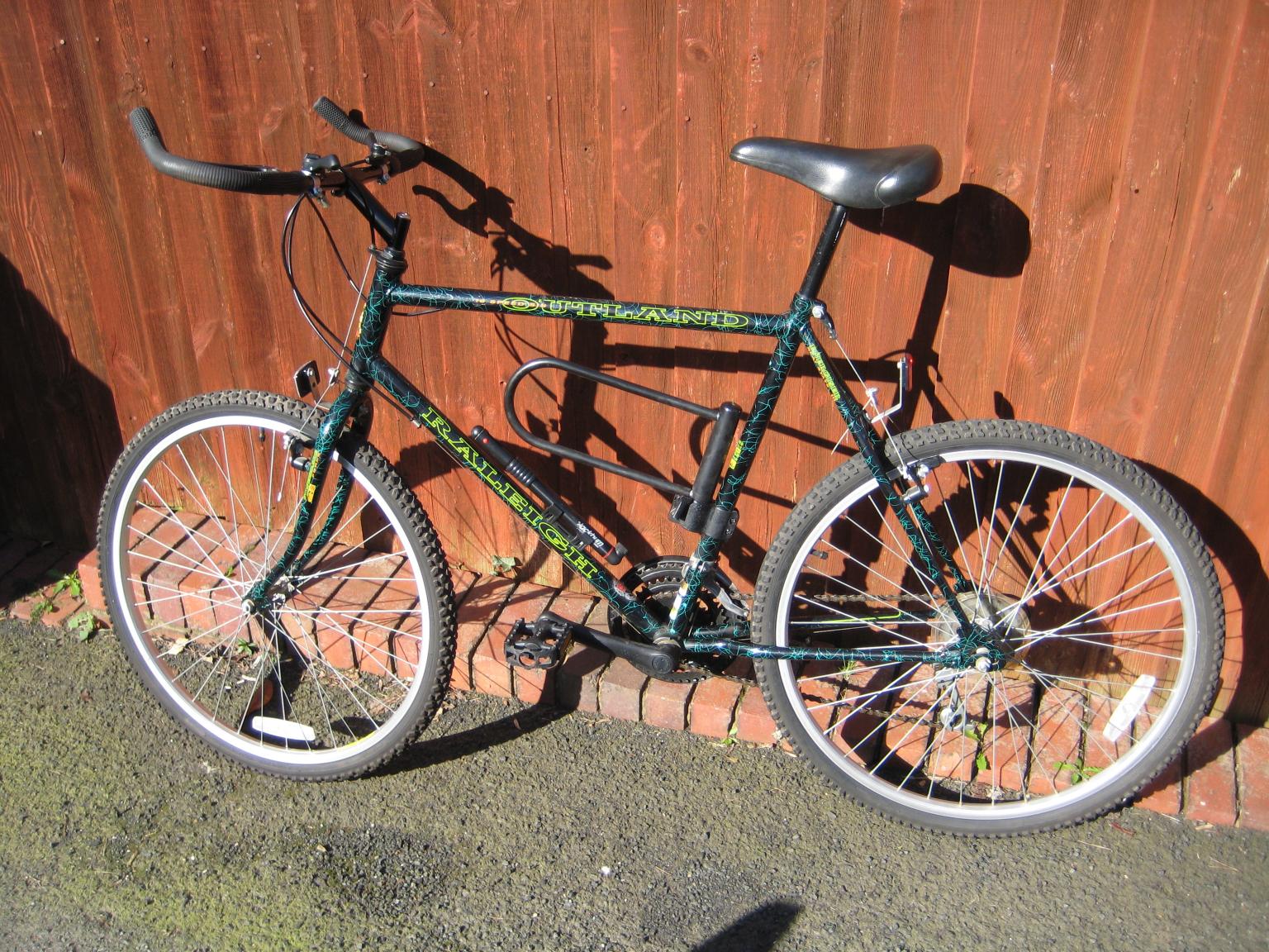 Raleigh Outland Mountain Bike in B62 Bromsgrove f r 70 00 zum