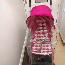 Fushia pink Mamas and papas stroller/pushchair.
Excellent condition.
Comes from a smoke and pet free home.