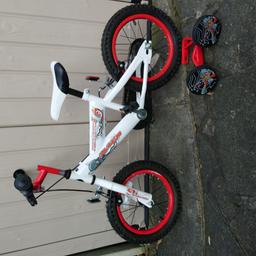 This lovely boys bike hardly used. Comes with staberlisers. Great bike for your little one to learn to a ride. Wheel size 14".  Needs to go ASAP. Collection only Sutton SM1.