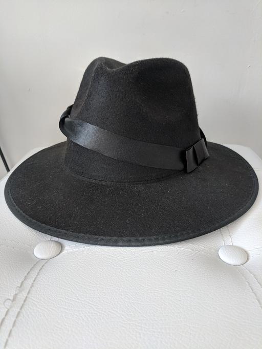 Buy & Sell East London Ratcliff - East London - Photos for BRAND NEW WOOL HAT WITH A BAND