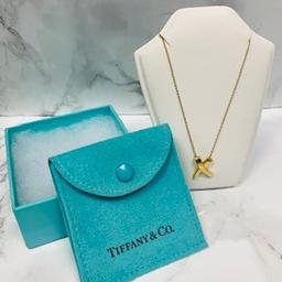 18ct Tiffany Yellow Gold 'Kiss' Necklace

Box not incl