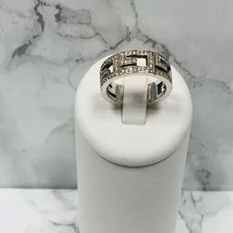 18ct Gucci White Gold Diamond Ring