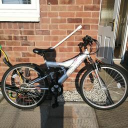 Tennager are ladies mountain bike in very good condition few minor marks 18 gears  full suspension v" brakes all work as should