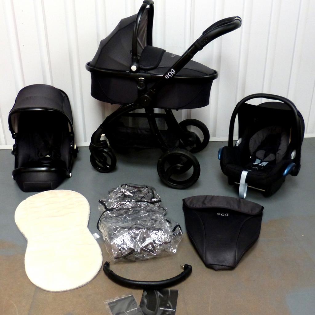 egg Travel System in Jurassic Black in M34 Tameside for £650.00 for