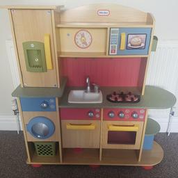 In Fantastic Condition, over £200 new, Comes with Utensils.