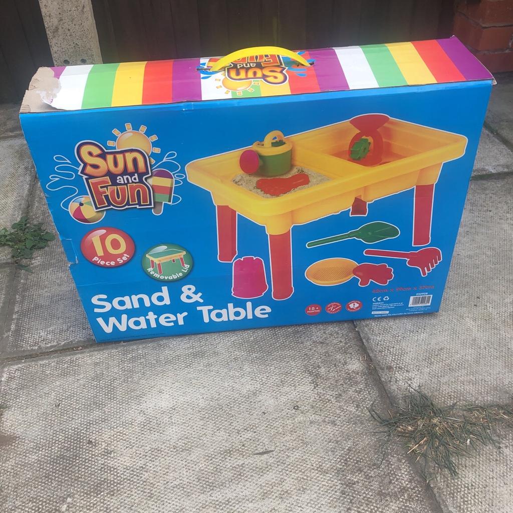 Sand And Water Table In B8 Birmingham For 25 00 For Sale Shpock