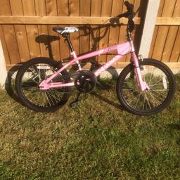 Girls bmx used condition with small tear on saddle. Could use a clean up but works fine. 14" frame size
