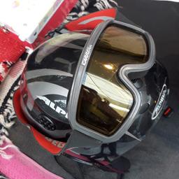 Helm mit Brille  55-57

anderer Helm  51 -55
pro Stk  10 Euro