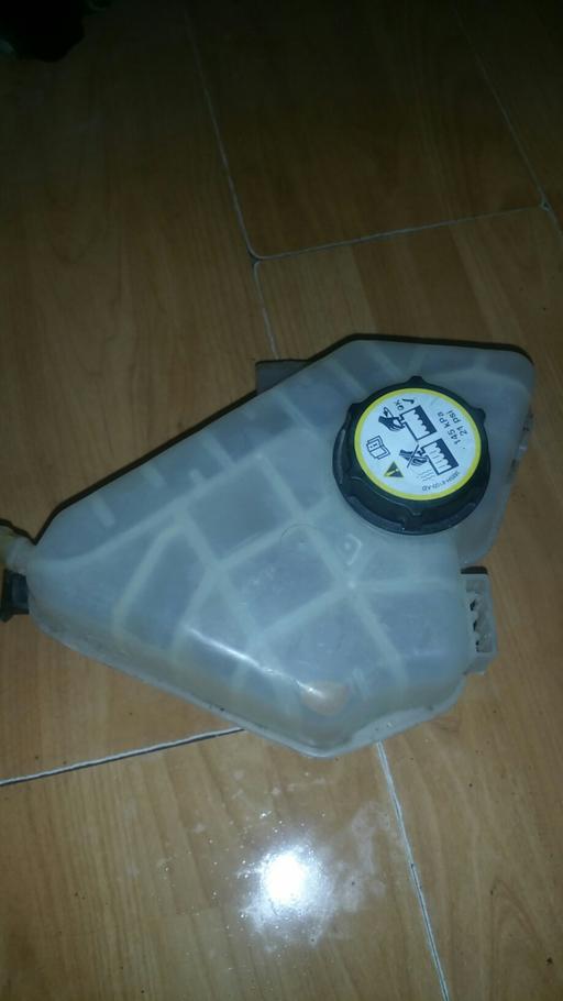 Vehicles Greater Manchester Wigan - Photos for FORD FIESTA MK7 COOLANT BOTTLE 8V218K218B