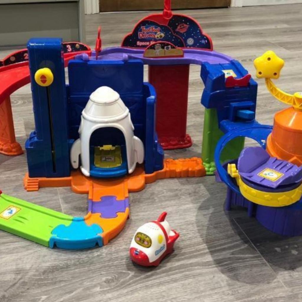 vtech toot toot space station in B61 Bromsgrove für 10,00 £ zum Verkauf ...