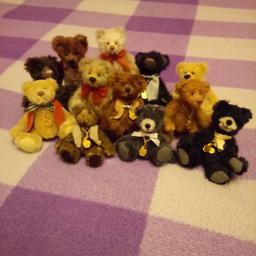 Collection of Dean's Apple Pip Bears. Very good condition. Very collectable.