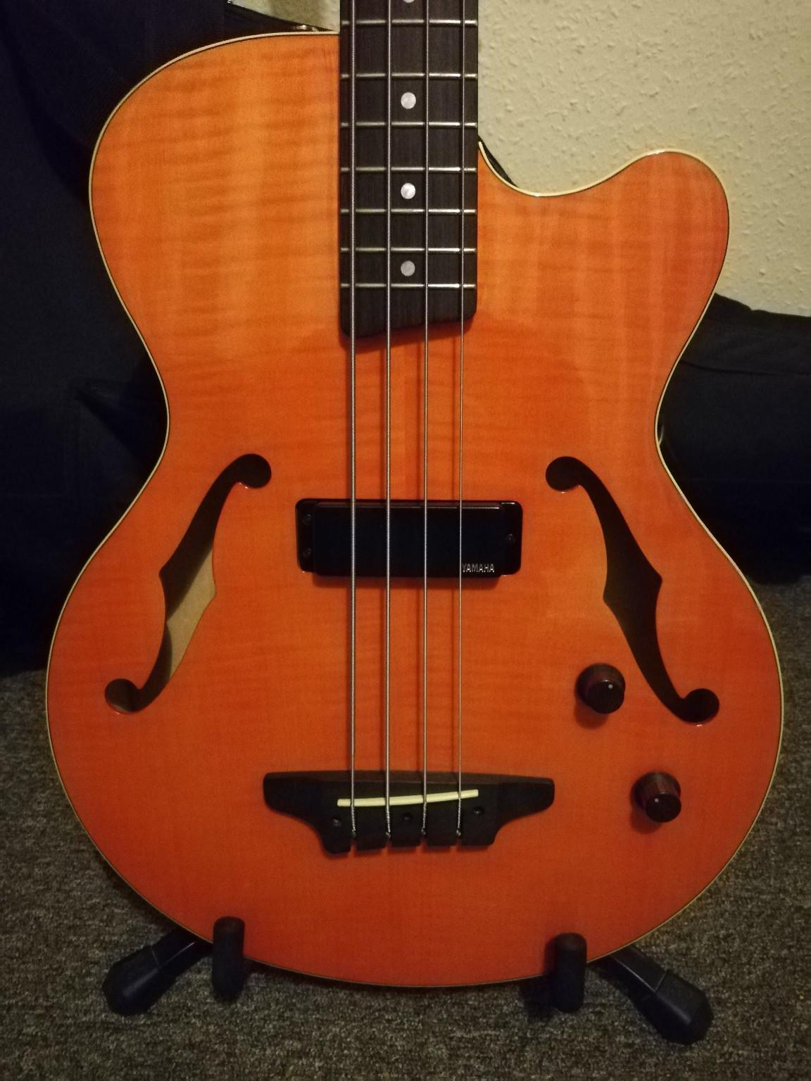 yamaha bex4 hollow body bass guitar in Three Rivers for £300.00 for