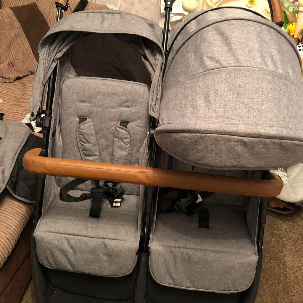 Hamilton turnberry 2025 double stroller