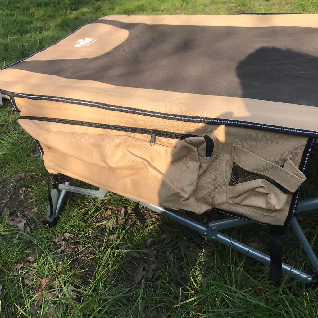 Royal Deluxe Folding Camp Bed Camping in NW8 London for 40.00