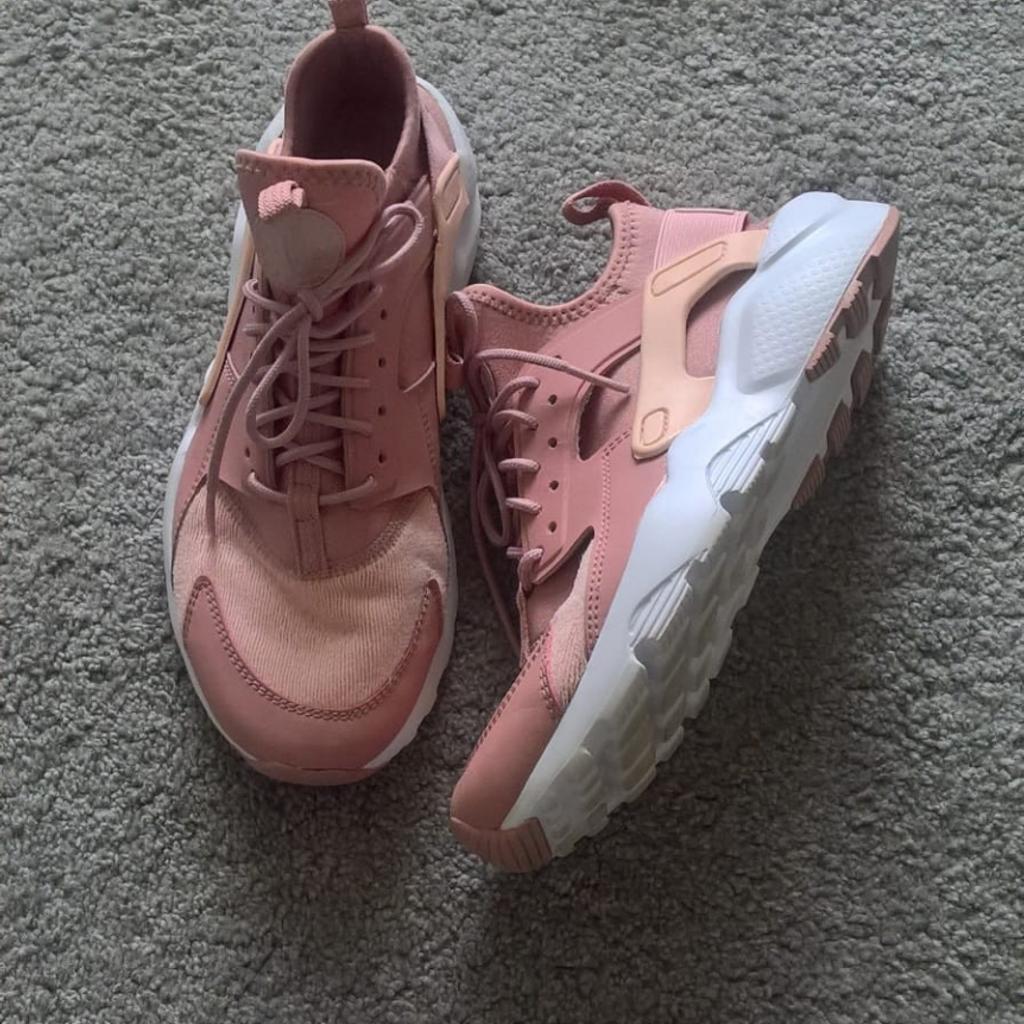 size 5 nike air trainers