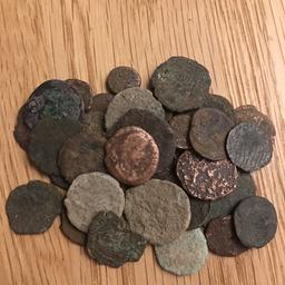 biete ein Lot von 35 römischen Münzen an. (low quality)

Keine Rücknahme oder Garantie