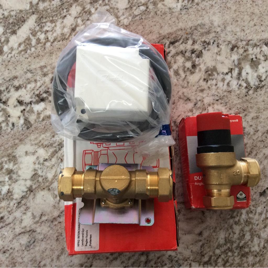 Motorised Valve + Bypass Valve In Ws11 Cannock Chase Für £ 35,00 Zum 